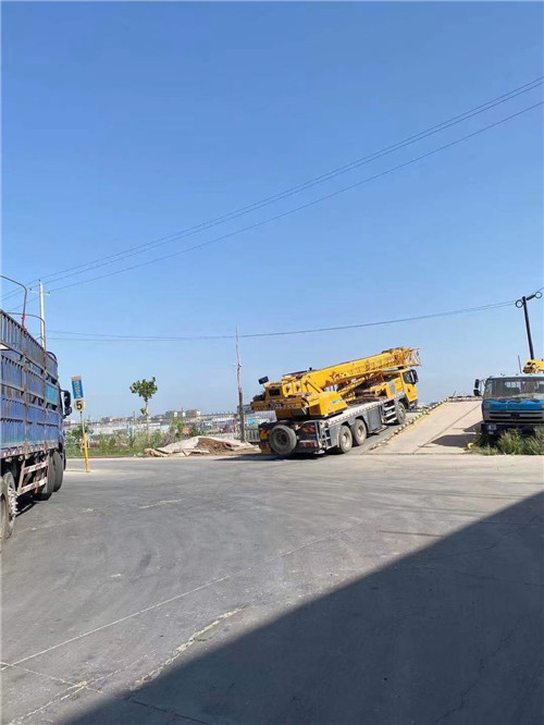 金牛区25吨吊车的租赁价格大概是多少？